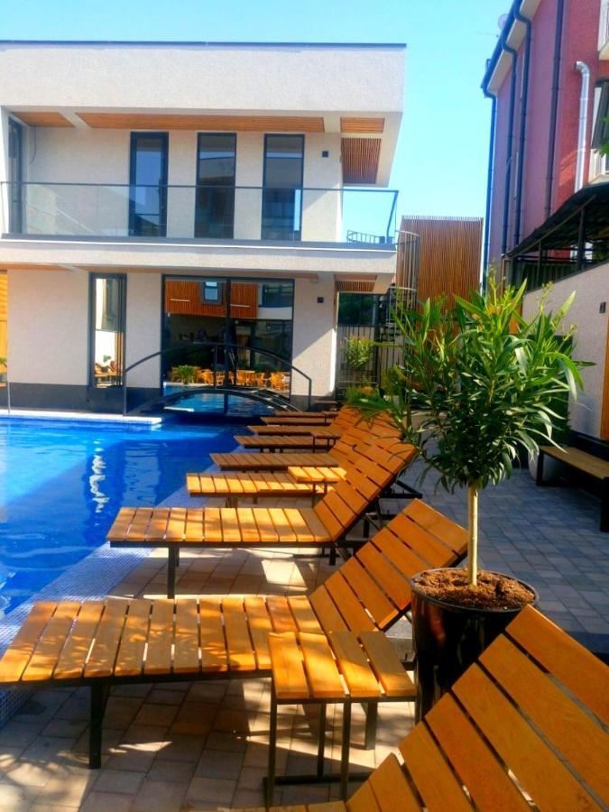 Ainlan Hotel Сухуми Екстериор снимка
