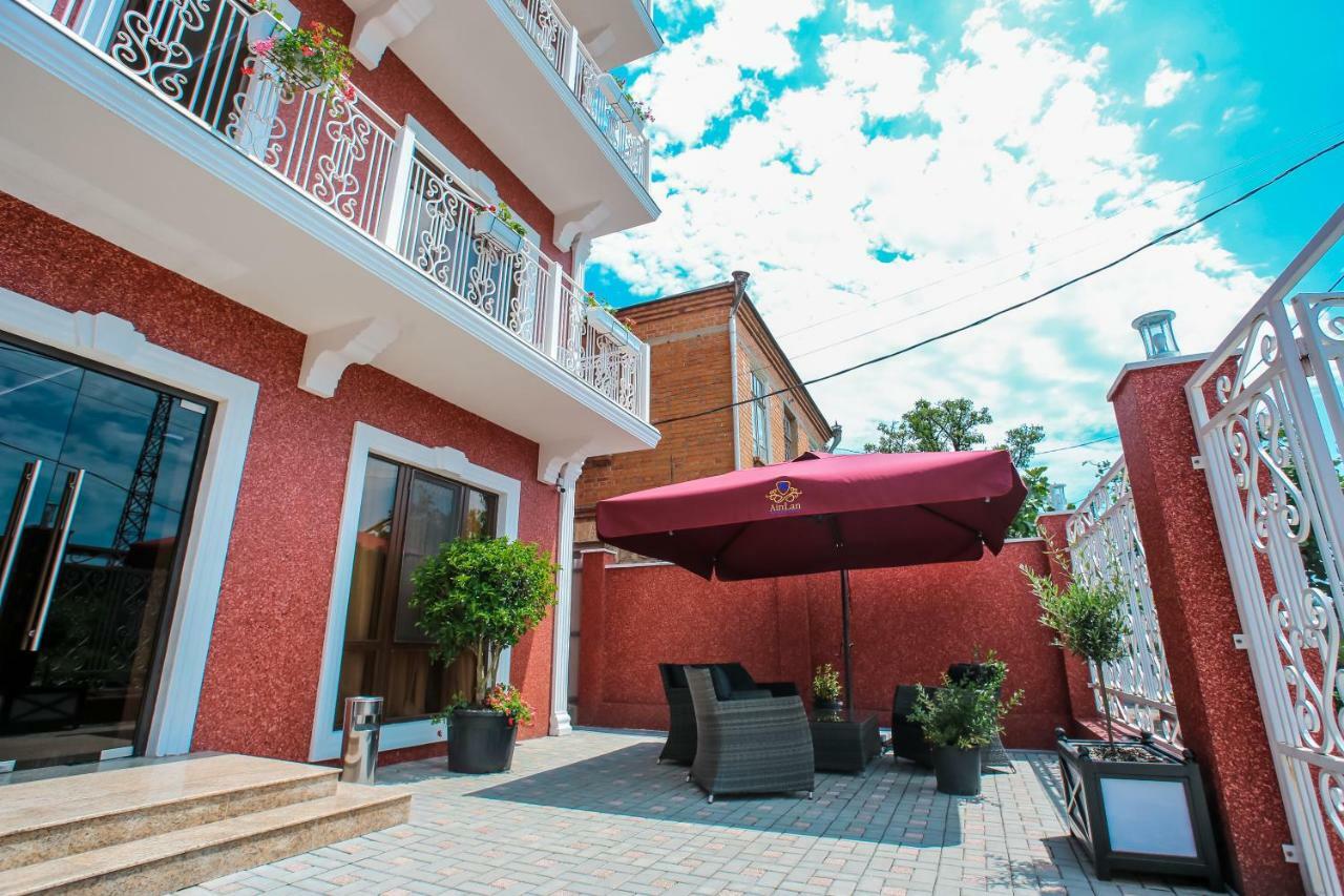Ainlan Hotel Сухуми Екстериор снимка