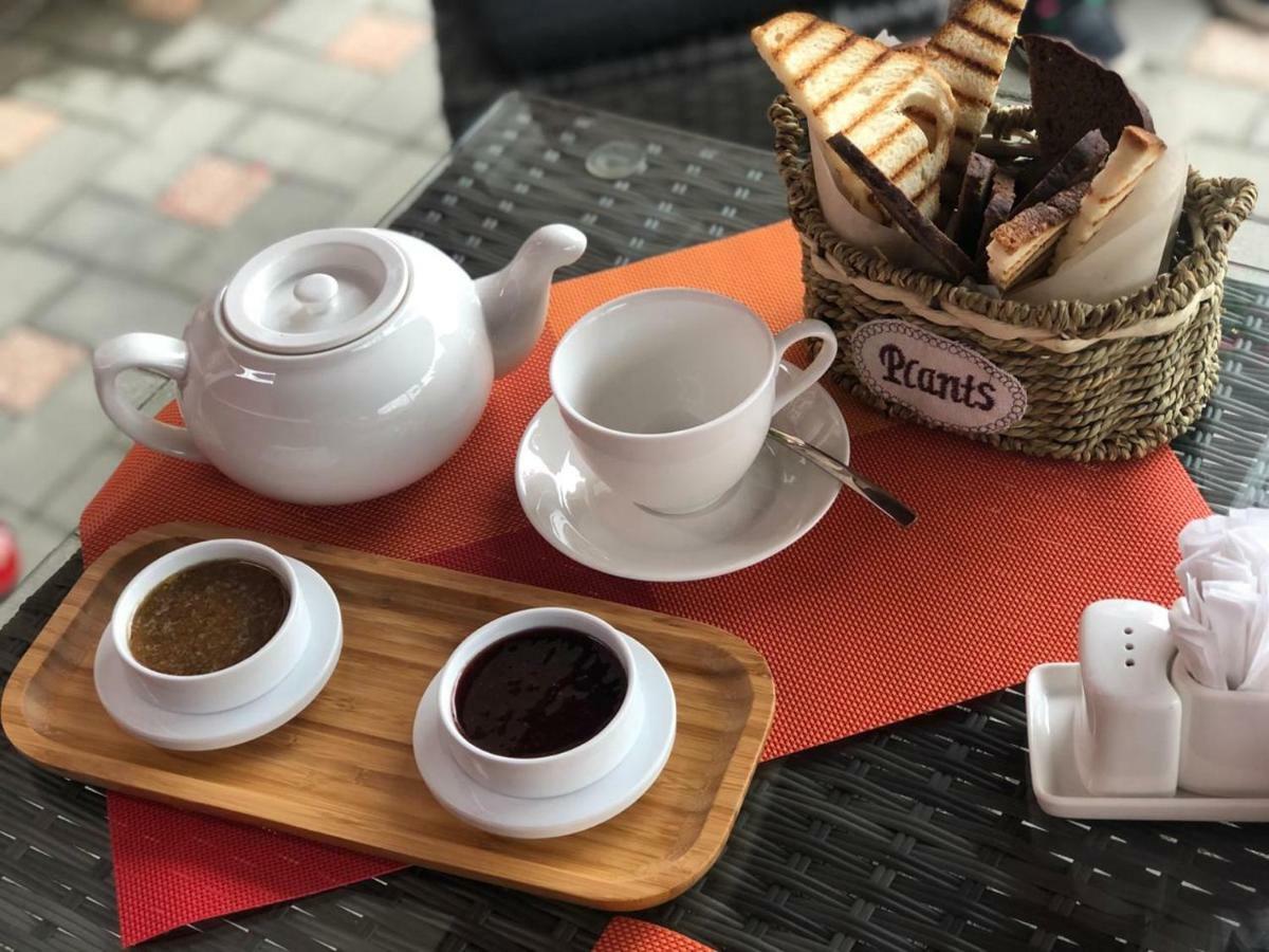 Ainlan Hotel Сухуми Екстериор снимка
